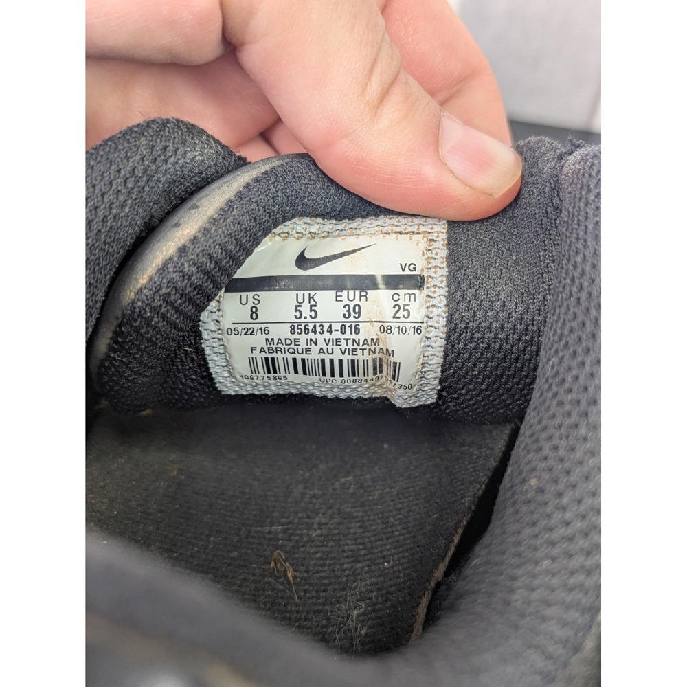 Nike Youth Mens Shoes Sneakers 8 Black Cleats Athletic Sports Good Condition - Picture 6 of 10